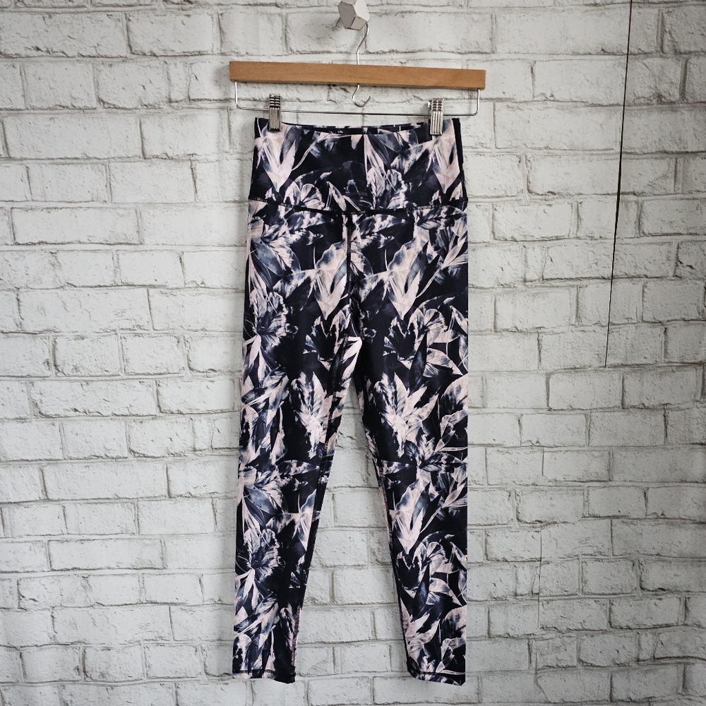 ☆ KYODAN Leaf Print Leggings, XS
